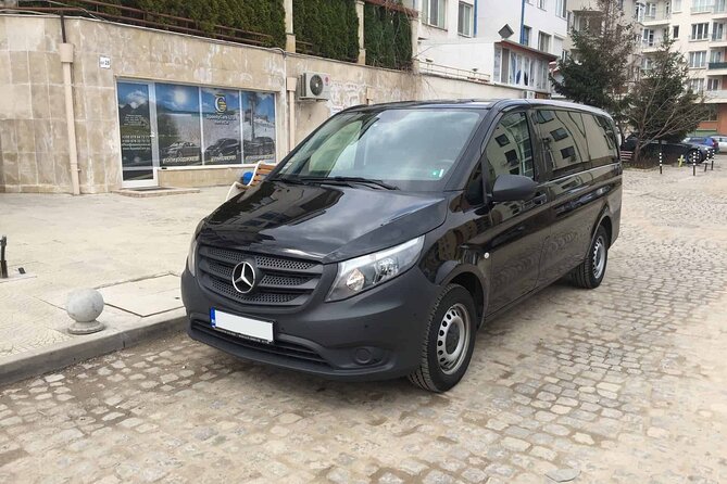 Private Transfer from Prague Airport to Prague City Hotels 1 - 7 pax - The meet and greet makes the first hour easier