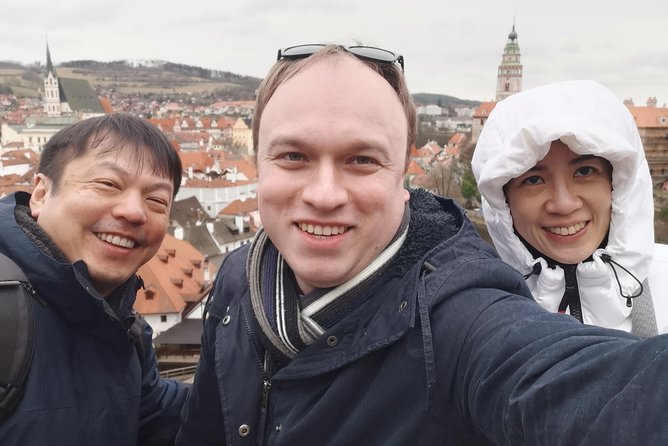 Private UNESCO Český Krumlov Trip from Prague with Local Guide - The viewpoint and your two hours alone