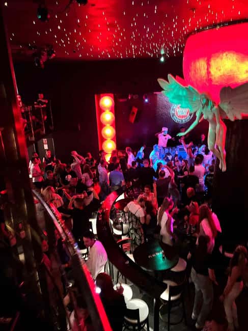 Pub Crawl with Shots and Night Club I Prague - Why this Prague pub crawl works for social nights