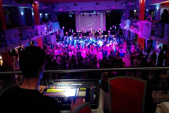 PUB und CLUB Crawl in the Czech Republic: Pilsen - Czech drinks, local specials, and the included tapping machine