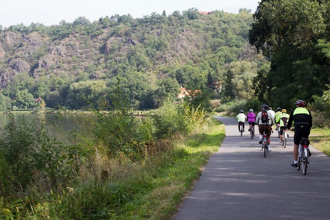 River & Park Bike Tour to Troja Chateau (Private small groups) - Comfort, clothing, and weather advice