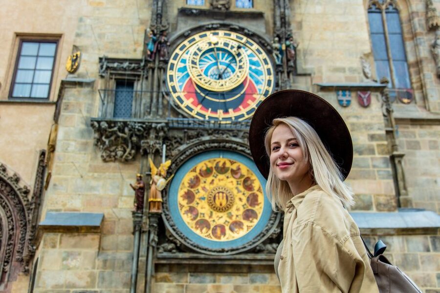 Romantic Photoshoot Experience for Couples in Prague - What the photographer adds