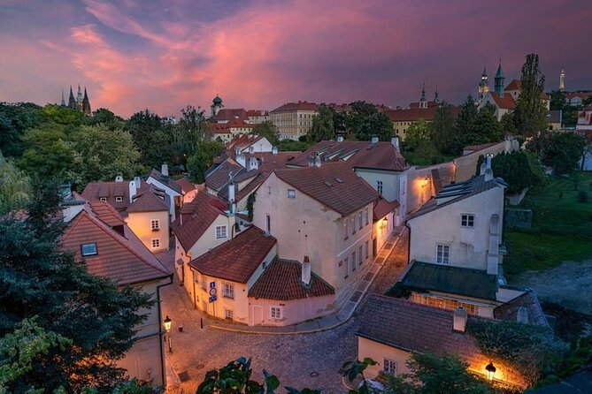 Saint Vitus Cathedral and Hidden Gems of Prague Castle - Lunch and the tour’s practical value