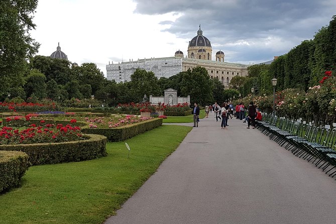 Scenic Private Transfer from Prague to Vienna or Vienna to Prague - Who will get the most from this transfer