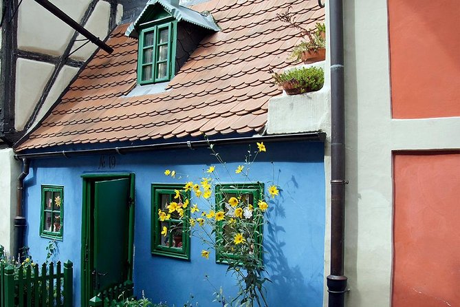 Self-Guided Audio Tour - Prague Castle District - Golden Lane and the alchemist’s legend