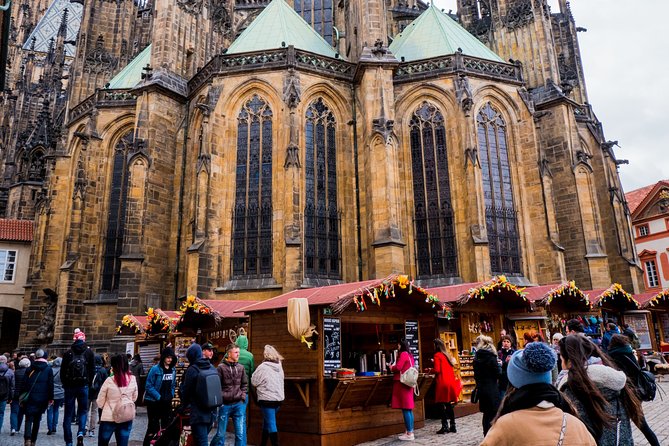 Self-Guided Audio Tour - Prague Castle District - The syncing problem you should take seriously