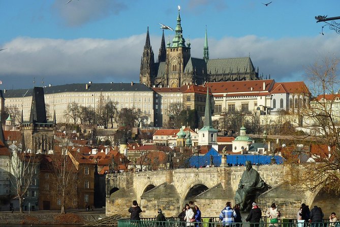 Shared Arrival Transfer: Prague Airport to Hotels - The drivers can make the welcome to Prague