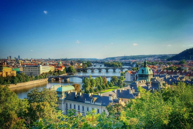 Shared Arrival Transfer: Prague Airport to Hotels - How the shared transfer unfolds
