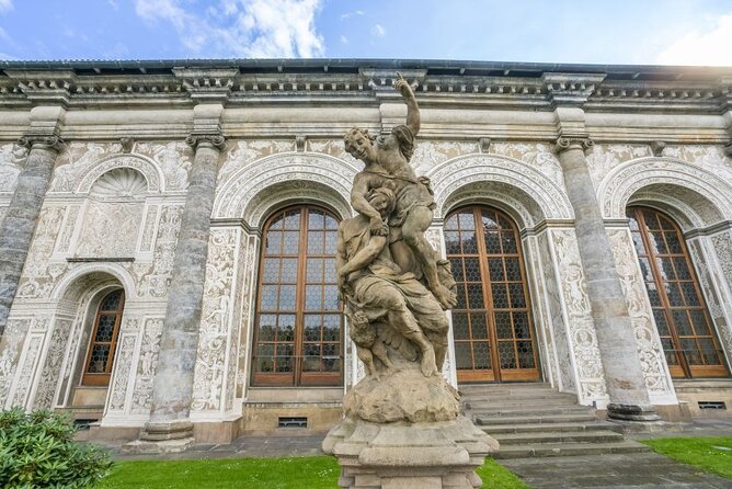 Skip the line: Prague Castle Interiors Tour with Local Guide - The guides make the biggest difference