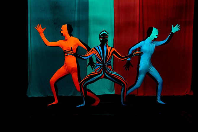 Skip the Line: WOW Show Black Light Theater in Prague Ticket - Following the story of fear and self-discovery