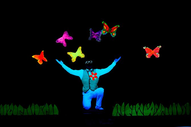 Skip the Line: WOW Show Black Light Theater in Prague Ticket - Who will enjoy the WOW show most?