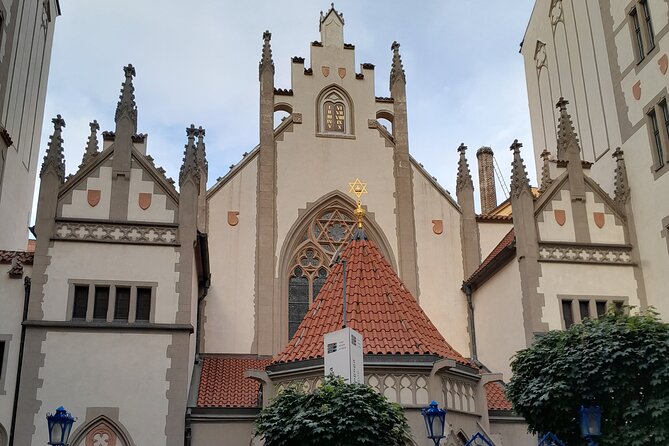 Small-Group Tour through the History of Jewish Prague - The Spanish Synagogue and the Modern Chapter