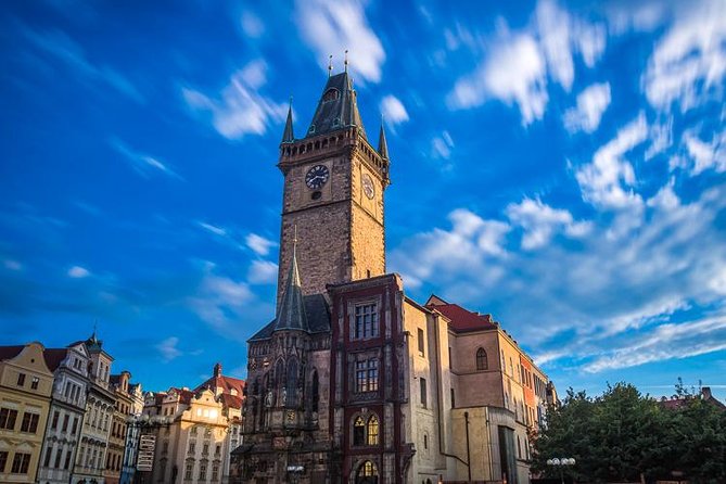 Small-Group Walking Photo Tour of Prague - Why a three-person group changes the lesson