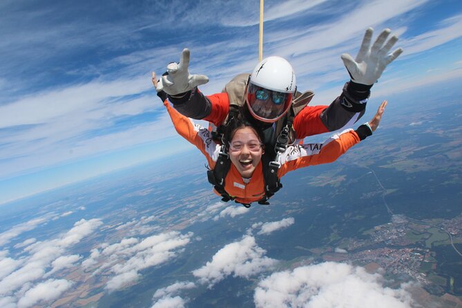Tandem Skydiving in Prague - Tandem Jump with transfers! - The ride to Příbram and the first briefing