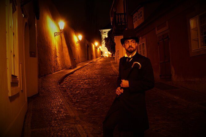 Telltale Ghost Tour - Why this ghost walk works after dark