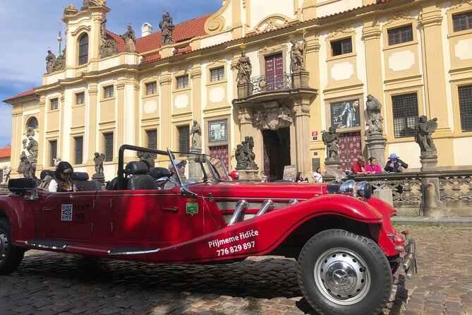 Vintage Cars Prague - Grand City Tour 150min / 1-6 pers. 2,5hrs - Mozart’s Prague at the Famous Theater