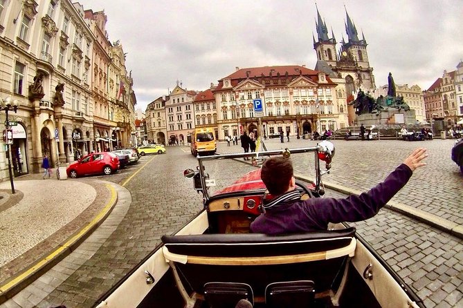 Vintage Cars Prague - Sightseeing Tour 90min / 1-6 pers. - A smart first look at Prague