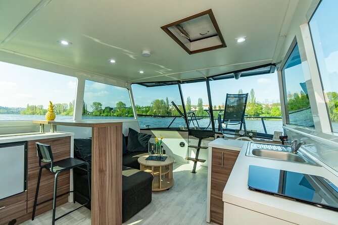 VIP Prague YachtBoat ONE Experience: All-You-Can-Drink - Beer, Prosecco, and the onboard grill