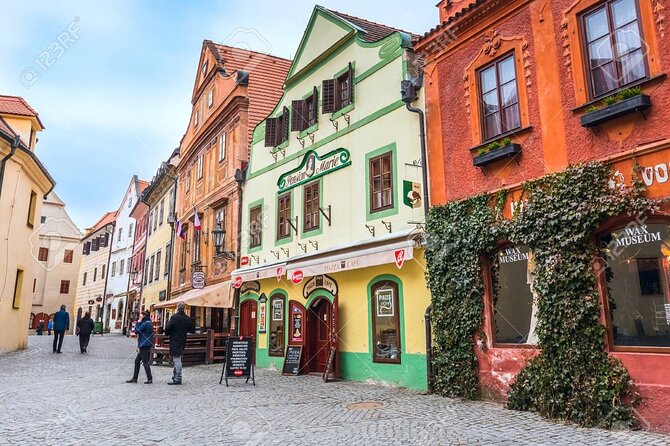 Walking private guided tour in Cesky Krumlov with local certified guide - What is not included, and why it matters