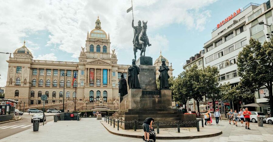 Walking tour of Prague in French : Nové Město - From Jindřišská Tower to Senovážné Square