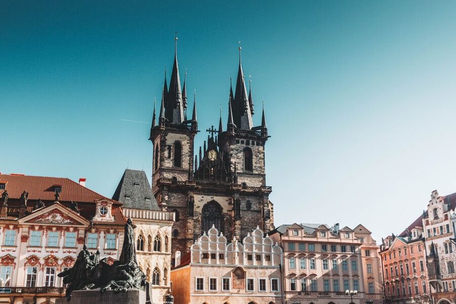 Walking tour of Prague in french: Old Town & Charles Bridge - Why this short Prague tour works