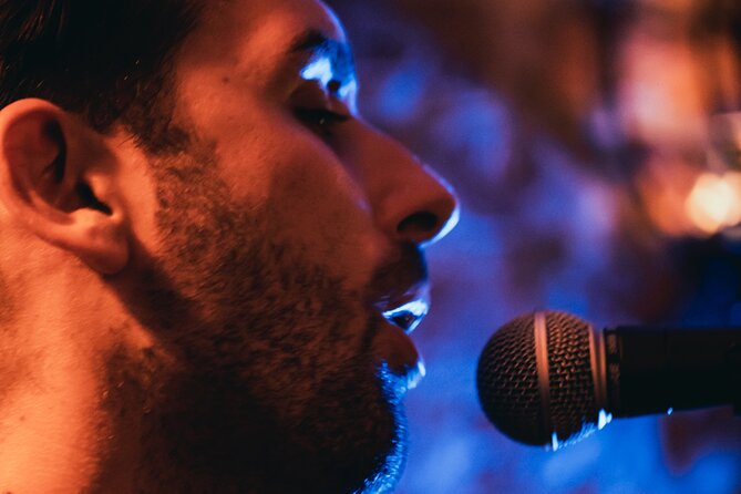 Wednesday Night Live Music and Cocktails Ticket in Kontakt Bar - The atmosphere: warm, compact, and a little unpredictable