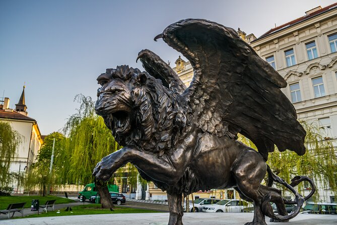 World War II History Tour of Prague's Old Town - Petschek Palace and the machinery of occupation